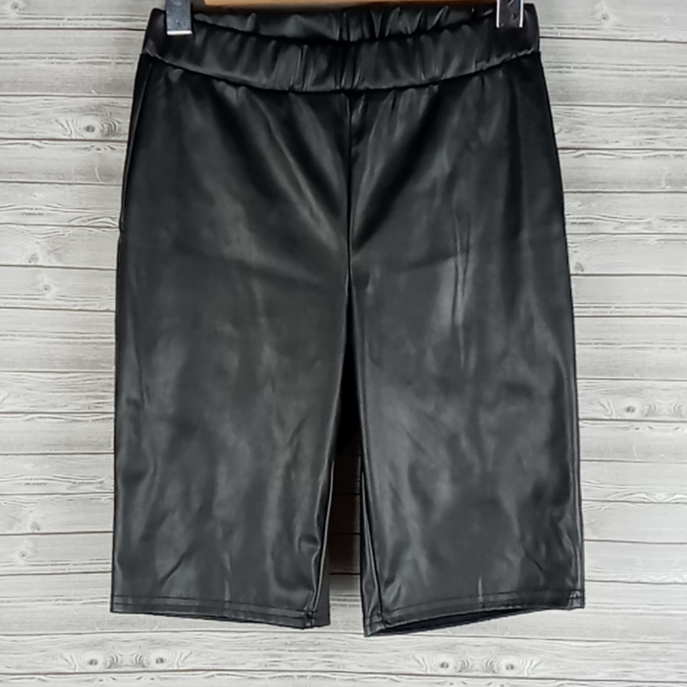 New Look size S black vegan leather high waisted biker shorts
